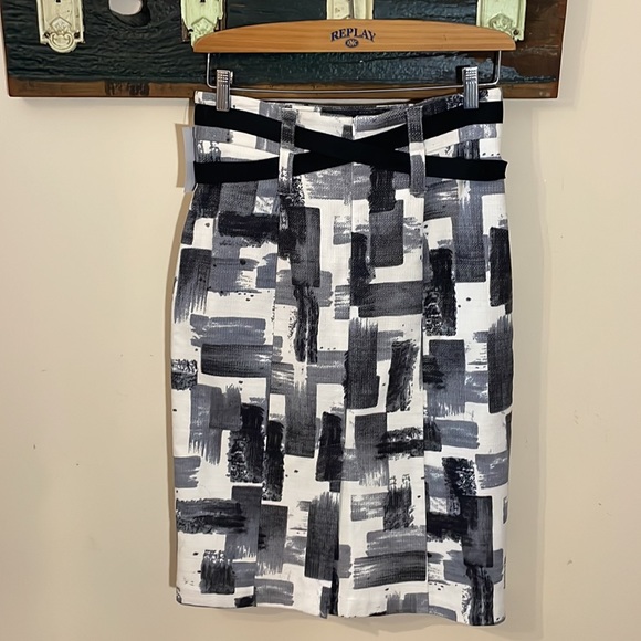 Grace Elements Grey Black and White Abstract Print Skirt Size 8 - Picture 9 of 14